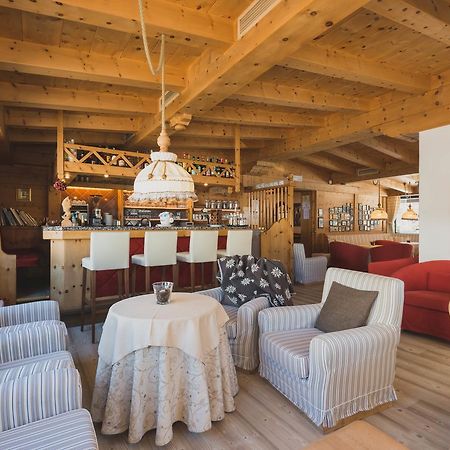 B&B Garni Villa Campitello 캄피텔로디파사 외부 사진
