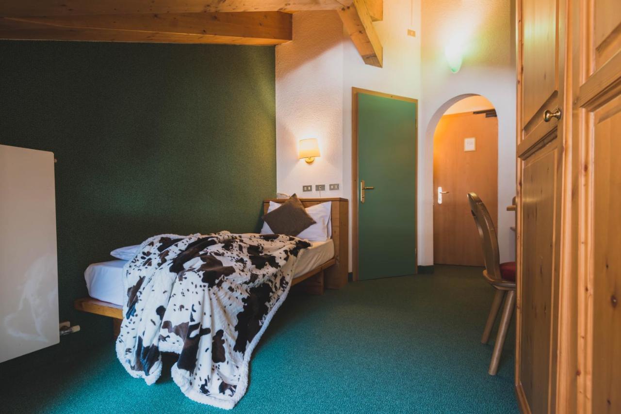 B&B Garni Villa Campitello 캄피텔로디파사 외부 사진