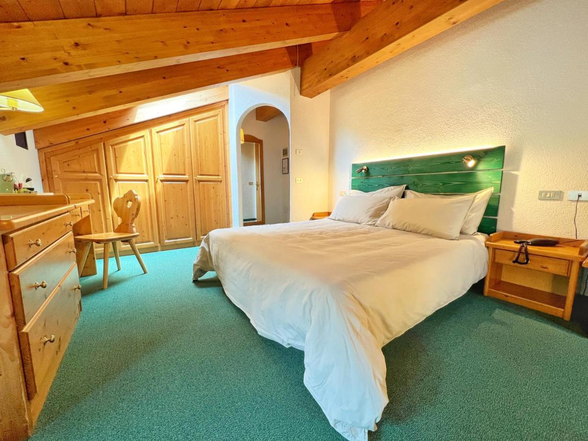 B&B Garni Villa Campitello 캄피텔로디파사 외부 사진