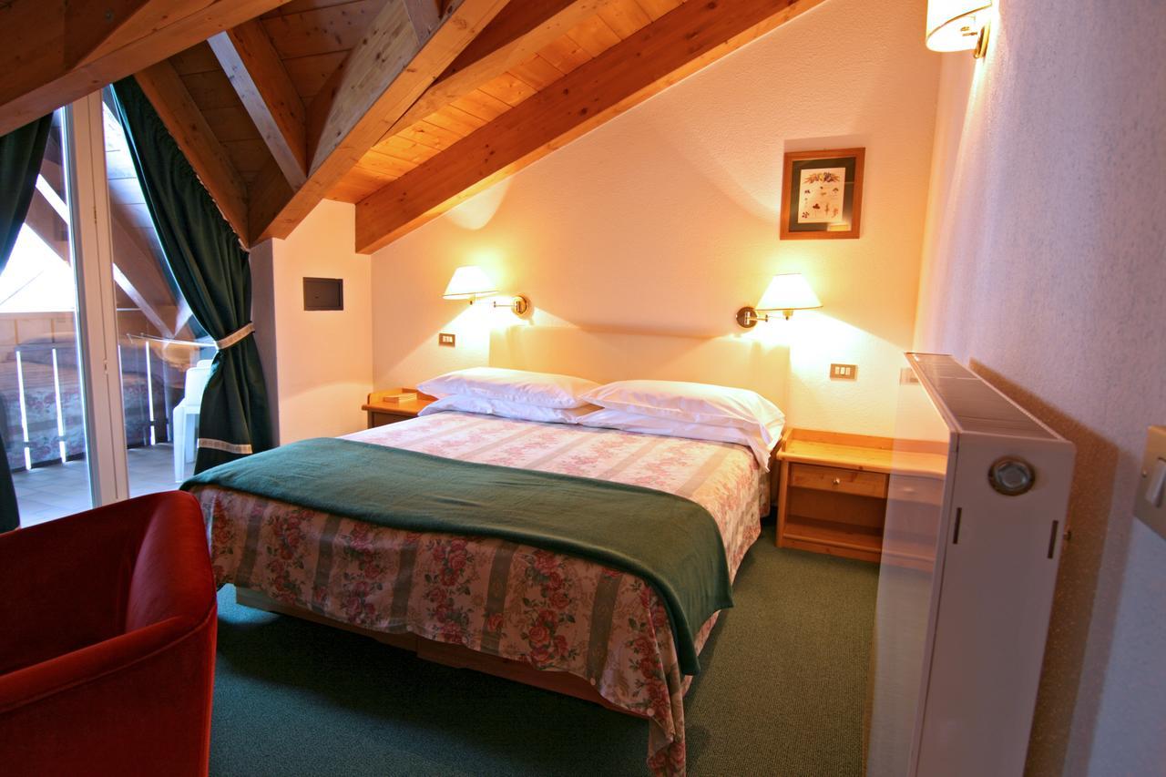 B&B Garni Villa Campitello 캄피텔로디파사 외부 사진
