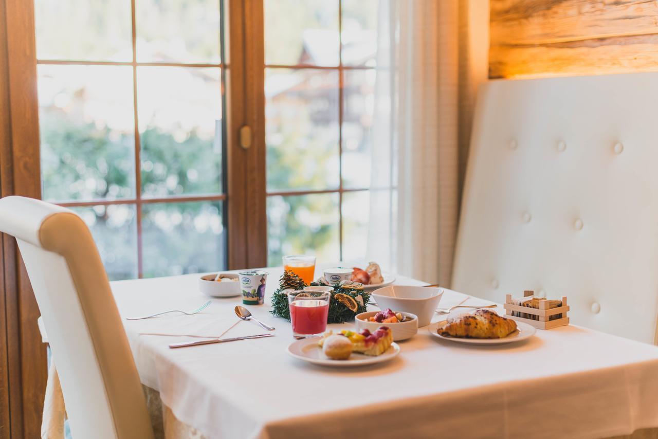 B&B Garni Villa Campitello 캄피텔로디파사 외부 사진