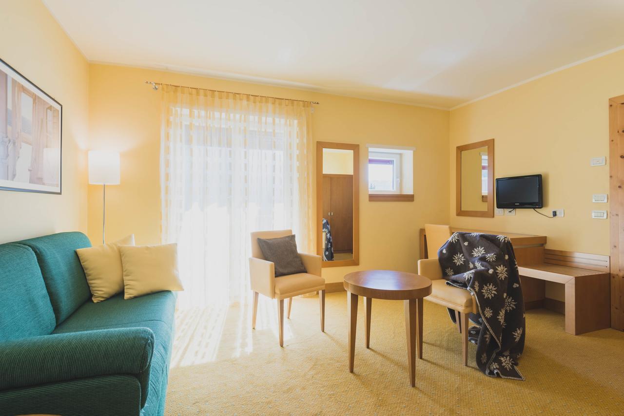 B&B Garni Villa Campitello 캄피텔로디파사 외부 사진